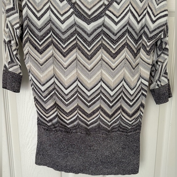WHBM knit top small - Picture 4 of 4